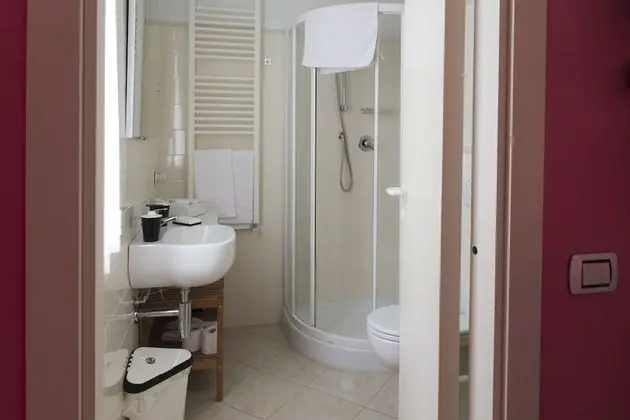 Superior Oda, 1 Büyük (Queen) Boy Yatak ve Çekyat, Sigara İçilmez