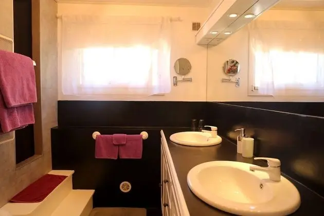 Romantic Tek Büyük Yataklı Oda (Barbara)