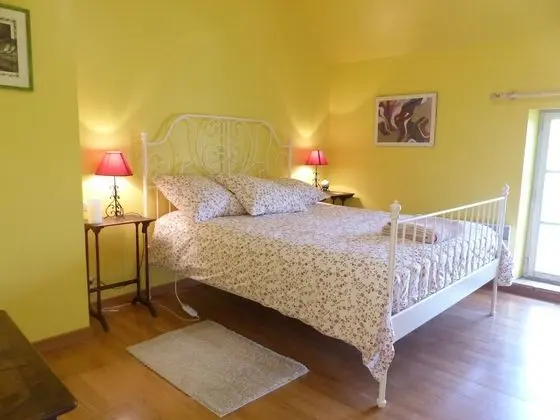 Traditional Tek Büyük Yataklı Oda (Jaune)