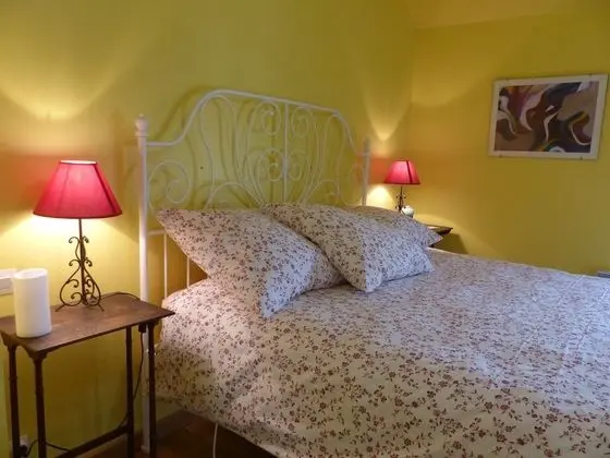 Traditional Tek Büyük Yataklı Oda (Jaune)