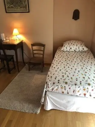 Traditional Üç Kişilik Oda (Saumon)