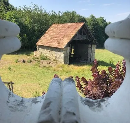 Traditional Üç Kişilik Oda (Tuffeau)