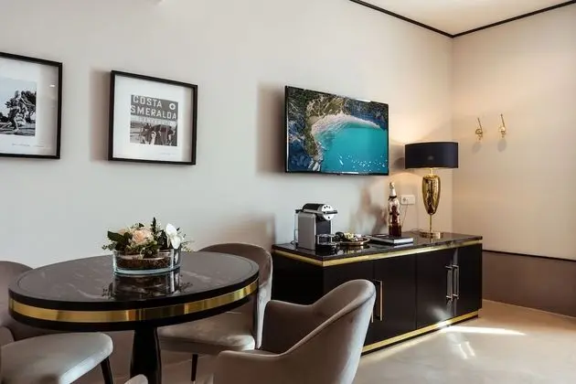 Family Suite, with hot tub and sauna