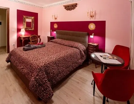 Tek Büyük Yataklı Oda