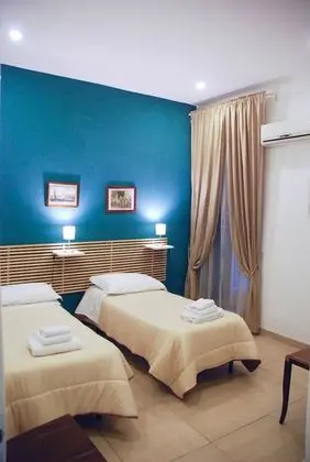 Oda, 2 Tek Kişilik Yatak