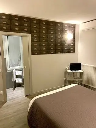 Standard Tek Büyük Yataklı Oda