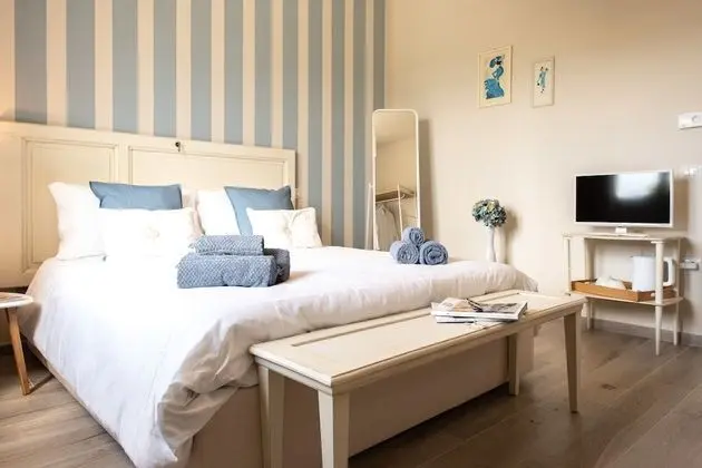 Tek Büyük Yataklı Oda (Stefania e Enzo)