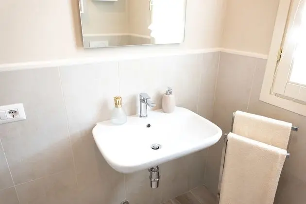 Tek Büyük Yataklı Oda (Stefania e Enzo)