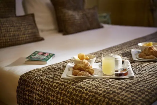 Classic Üç Kişilik Oda