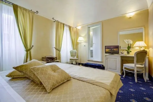 Standard Tek Büyük Yataklı Oda