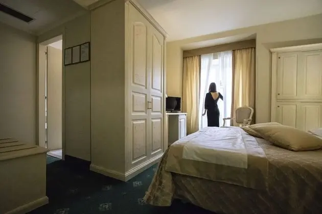 Standard Tek Büyük Yataklı Oda