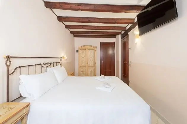 Superior Tek Büyük veya İki Ayrı Yataklı Oda