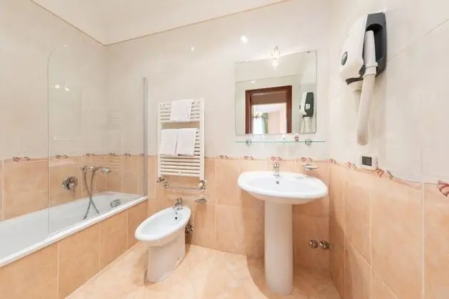 Superior Tek Büyük veya İki Ayrı Yataklı Oda