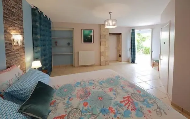 Classic Tek Büyük Yataklı Oda (Ondine)