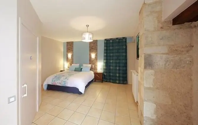 Classic Tek Büyük Yataklı Oda (Ondine)