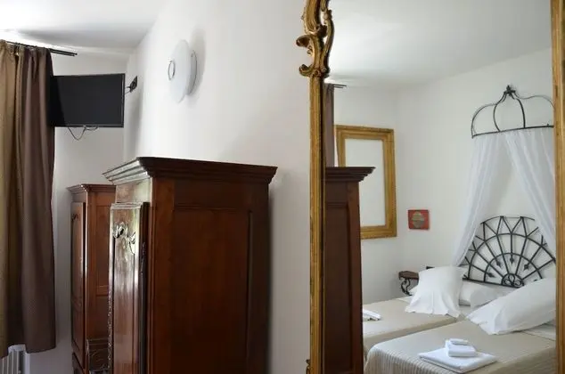 Üç Kişilik Oda, Şehir Manzaralı