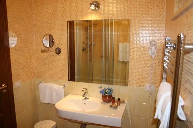 Superior Tek Büyük veya İki Ayrı Yataklı Oda