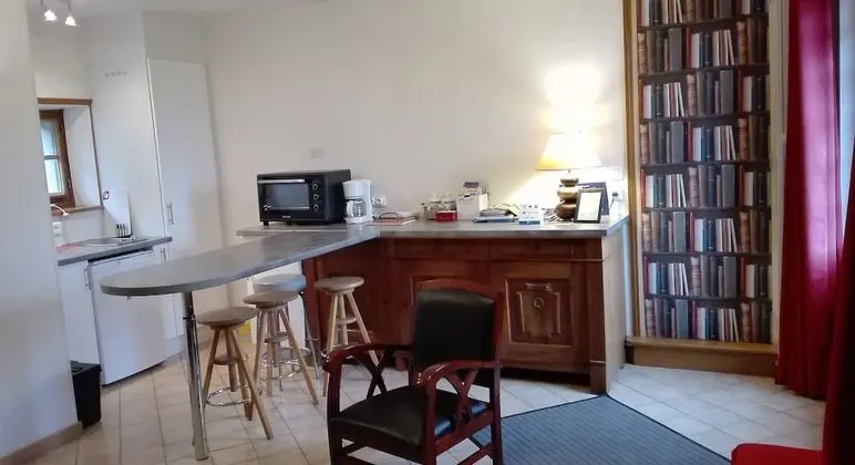 Apart Daire, Bahçe Manzaralı, Zemin Kat