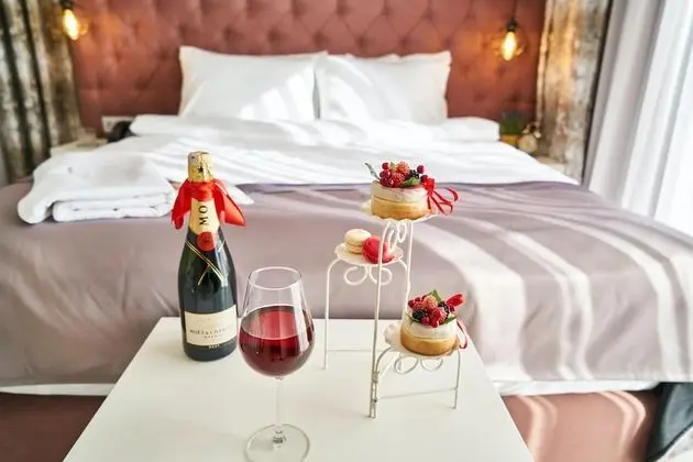 Romantic Tek Büyük Yataklı Oda