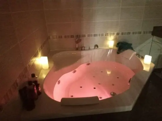 Romantic Tek Büyük Yataklı Oda