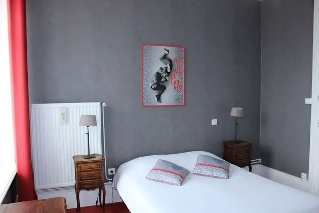 Classic Tek Büyük Yataklı Oda