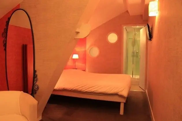 Classic Tek Büyük Yataklı Oda