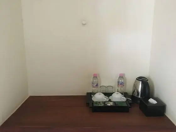 Süit, 1 Çift Kişilik Yatak ve Çekyat