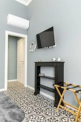 Comfort Tek Büyük Yataklı Oda (2 - Della Torre)