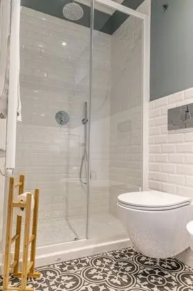 Comfort Tek Büyük Yataklı Oda (2 - Della Torre)
