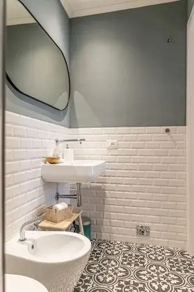 Comfort Tek Büyük Yataklı Oda (2 - Della Torre)