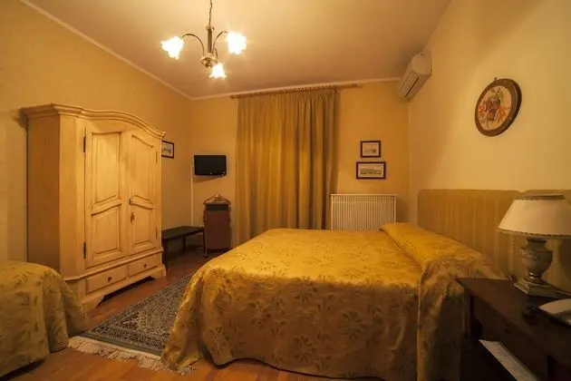 Üç Kişilik Oda
