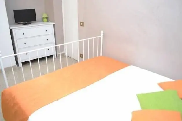 Büyük Yataklı Tek Kişilik Oda, Banyolu/Duşlu