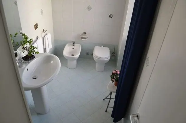 Tek Büyük Yataklı Oda, Banyolu/Duşlu