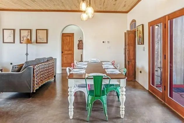 Ev (La Luna: Ideal Nature Retreat to stay)