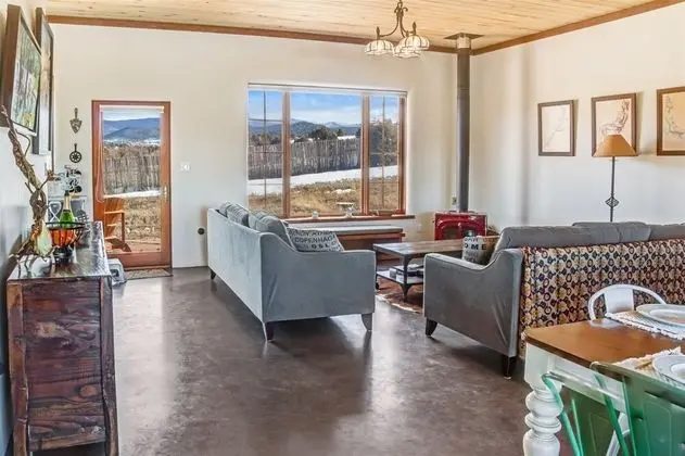 Ev (La Luna: Ideal Nature Retreat to stay)