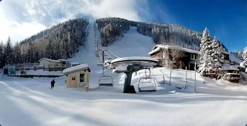 Ev (La Luna: Ideal Nature Retreat to stay)