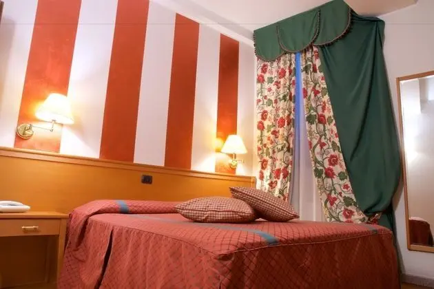 Classic Tek Büyük veya İki Ayrı Yataklı Oda, 1 Yatak Odası