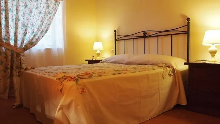 Tek Büyük Yataklı Oda, Ortak Banyo