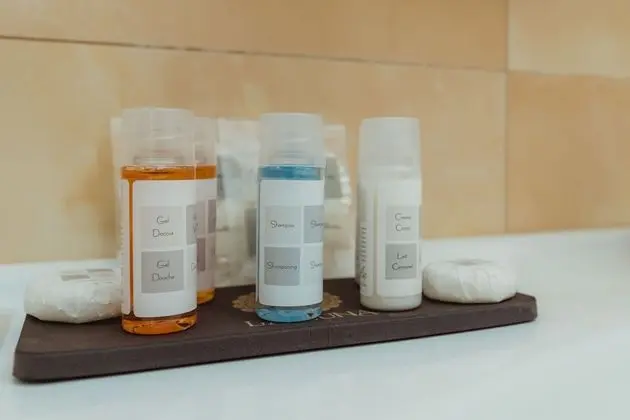 Premium Tek Büyük Yataklı Oda, Balkon, Deniz Manzaralı