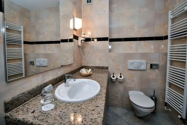 Premium Tek Büyük Yataklı Oda, Balkon, Deniz Manzaralı