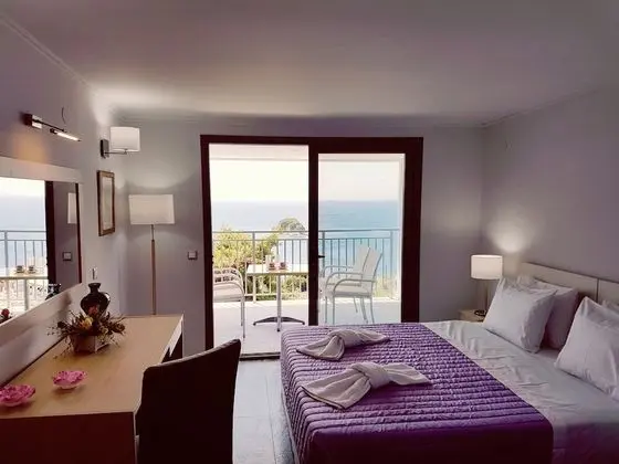 Superior Tek Büyük veya İki Ayrı Yataklı Oda, Deniz Manzaralı