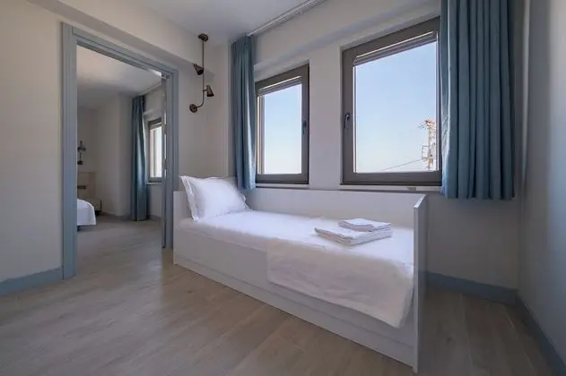 Standard Üç Kişilik Oda, Deniz Manzaralı