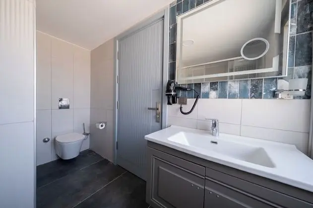 Standard Üç Kişilik Oda, Deniz Manzaralı
