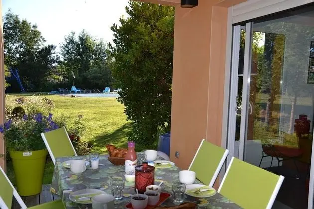 Superior Tek Büyük Yataklı Oda, Banyolu/Duşlu, Dağ Manzaralı (Chambre Cybèle)