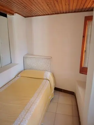 Üç Kişilik Oda