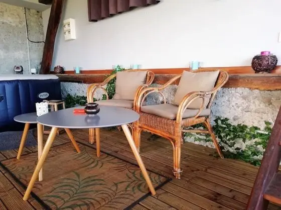 Deluxe Tek Büyük Yataklı Oda, Sıcak Su Havuzu (L'Attrape-Rêve)