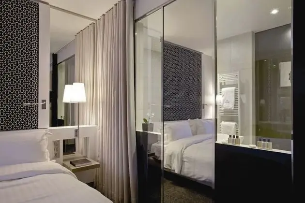 Family Oda, Bağlantılı Odalar