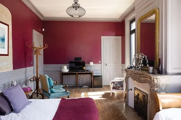 Üç Kişilik Oda (Bovary)