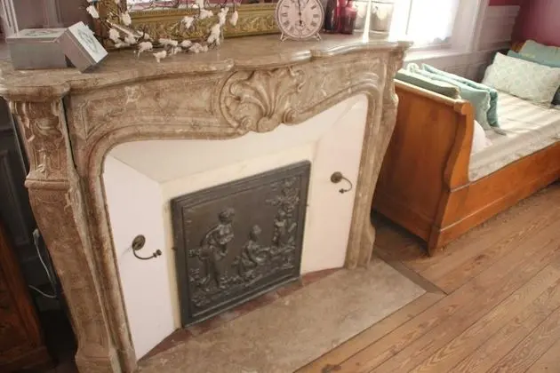 Üç Kişilik Oda (Bovary)