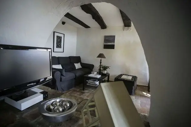 Romantic Süit, 1 Büyük (Queen) Boy Yatak ve Çekyat, Engellilere Uygun